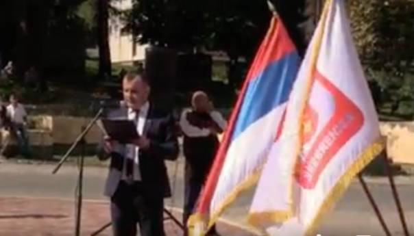 Grujičić u Srebrenici otvorio gradsku "kafanu" umjesto fontane