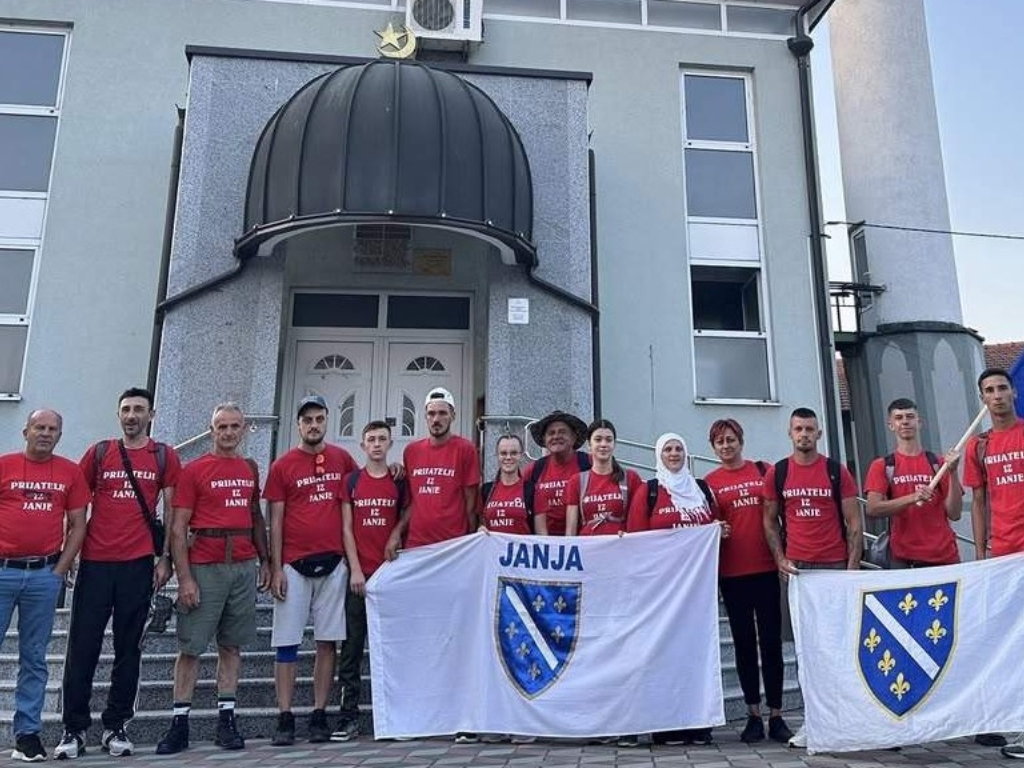 Grupa od 14 učesnika Marša mira iz Janje krenula ka Nezuku