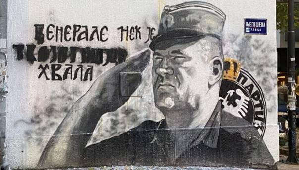 Grupa od 70 organizacija traži da Vlada Srbije naloži uklanjanje murala Mladiću