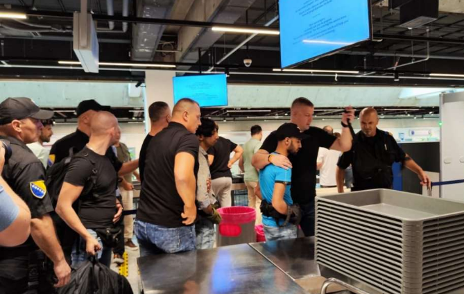 Grupa Pakistanaca prisilno deportovana iz BiH
