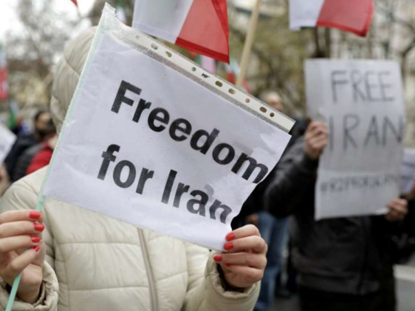 Grupa za ljudska prava tvrdi da je broj žrtava protesta u Iranu premašio 6.000