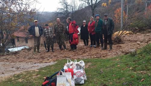 GSS se probio do odsječenog sela Hotovlje, evakuisali stariju osobu