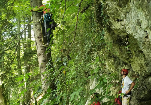 GSS spašavala paraglajderistu na planini Igman