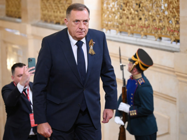 Guardian: Dodikova porodica sa zapadnim zvaničnikom o uslovima njegovog odlaska