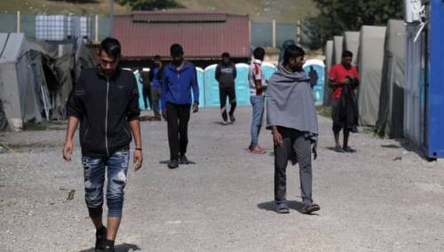 Guardian: Hrvatski policajci pljačkaju i vraćaju migrante u BiH