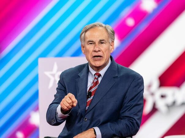 Guverner Teksasa naredio državnim agencijama da prestanu ulagati u Kinu