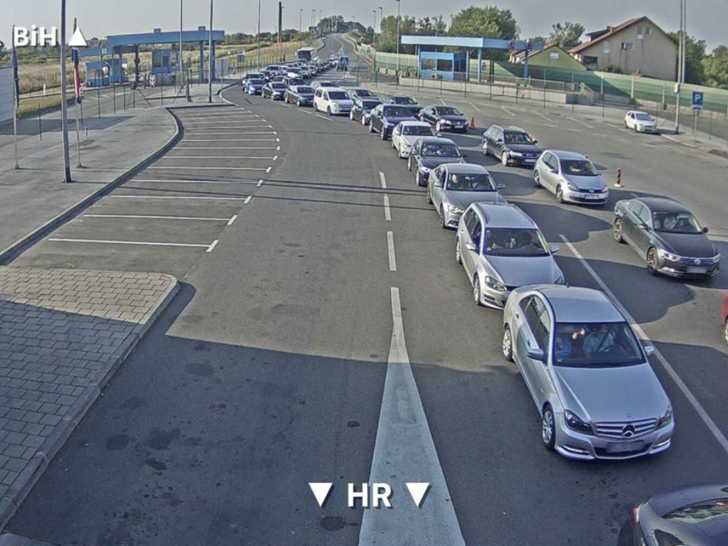 Gužve na granicama od ranog jutra: Kolone vozila na više prijelaza 