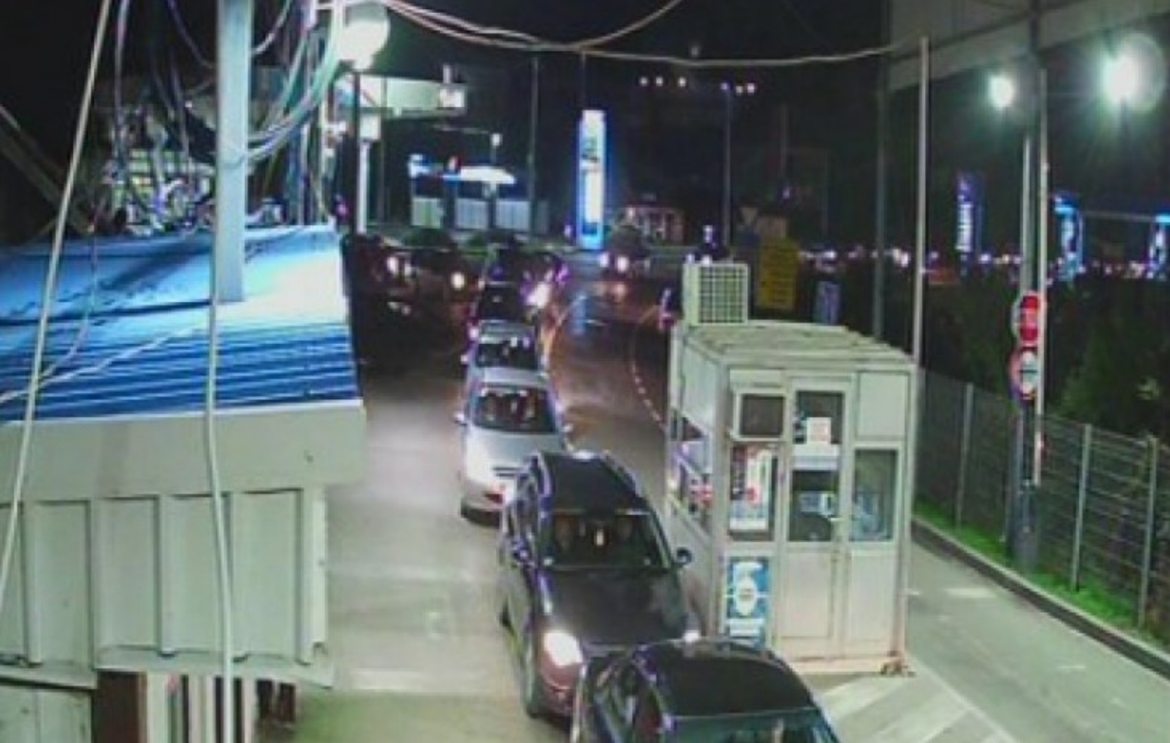 Gužve na graničnim prijelazima Izačić, V. Kladuša, Šepak i B. Gradiška