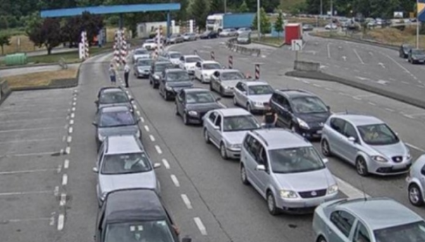 Gužve na graničnim prijelazima u BiH