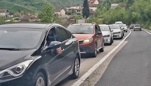 Gužve na prelazima i dionici Mostar-Jablanica
