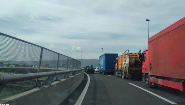 Gužve na sarajevskoj zaobilaznici zbog saobraćajne nesreće