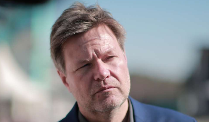 Habeck: EU za nekoliko dana dogovara embargo na rusku naftu