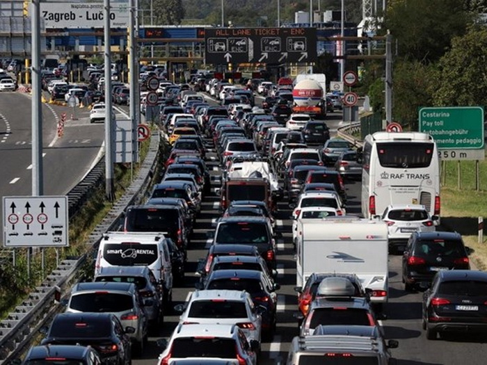 HAC: Tokom vikenda naplaćeno 7,9 miliona eura cestarine bez PDV-a