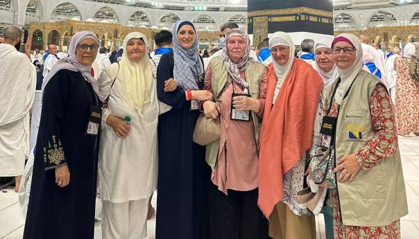 Hadž i umra pored duhovnog, iziskuju i mnogo fizičkog napora