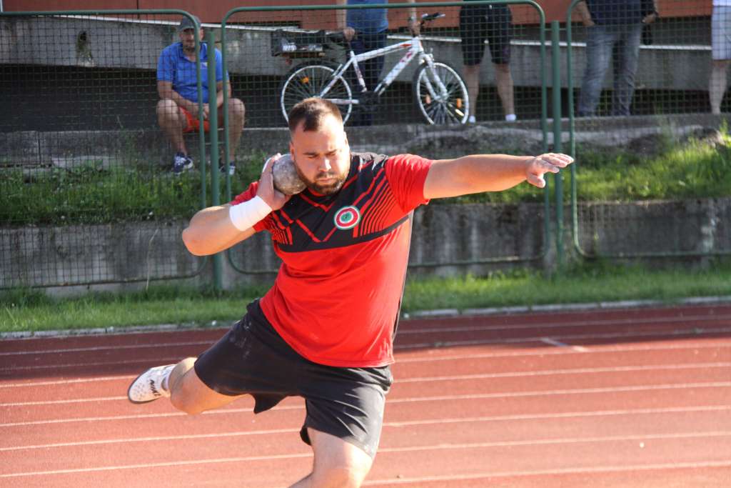Hadžiahmetović oborila bh. rekord u skoku s motkom, vrlodobar rezultat Mesuda Pezera