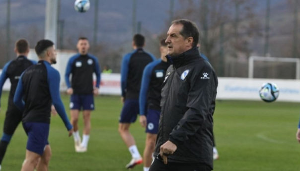 Hadžibegić odabrao sastav, Edin Džeko ne igra protiv Islanda!