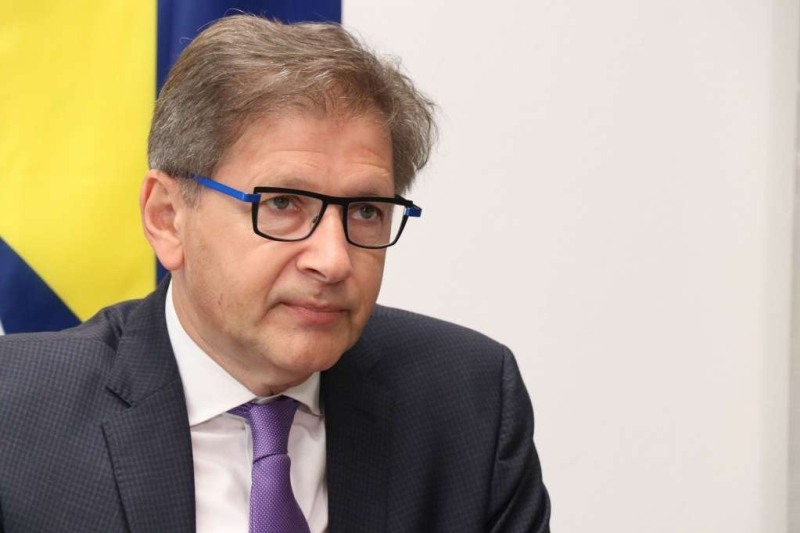 Hadžikadić: Zemlja je u političkoj krizi, jer je vode amateri