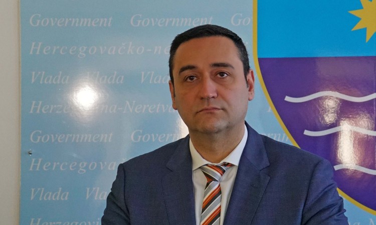 Hadžović: Neće se izgubiti školska godina, nema nadoknade sati u HNŽ-u