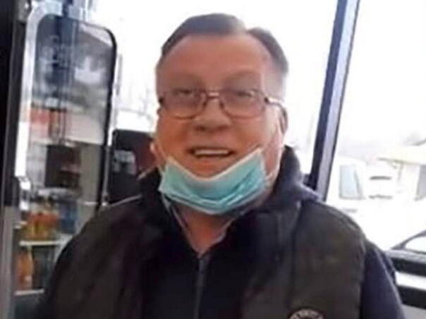 Halid je u pandemiji pjesmom razveselio prodavačice u pekari