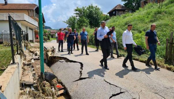 Halilagić obećao pomoć Teočaku za sanaciju šteta koje su prouzročile poplave