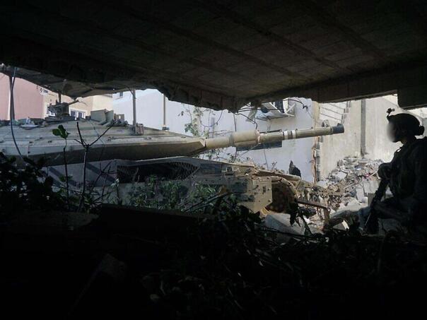 Hamas: Najmanje 110 ljudi ubijeno u izraelskim napadima tokom noći