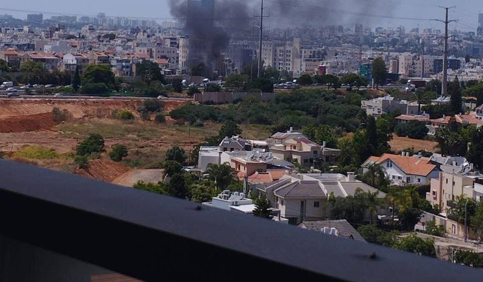 Hamas pokrenuo veliki raketni napad na Tel Aviv, oglasile se sirene upozorenja