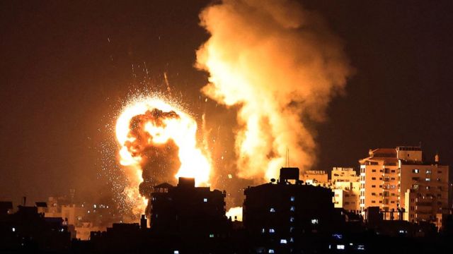Hamas raketirao Tel Aviv, kažu da su ispalili oko 130 raketa