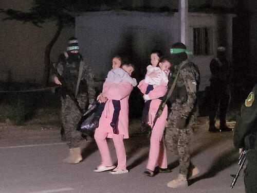 Hamas zvaničnicima Crvenog križa predao 11 izraelskih zarobljenika