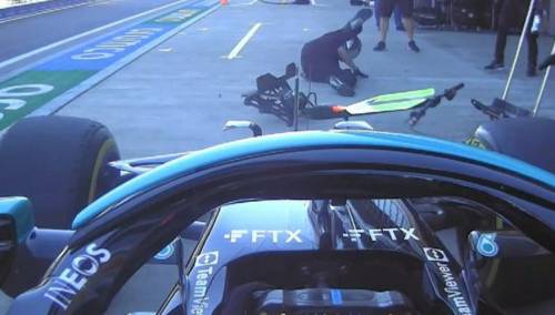 Hamilton u boksu rušio mehaničara, Bottas najbrži na drugom treningu u Sočiju