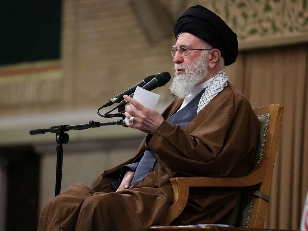 Hamnei: Iran će razmotriti saradnju sa SAD samo ako promijene politiku u regiji