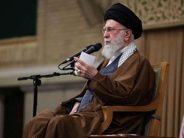 Hamnei: Iran će razmotriti saradnju sa SAD samo ako promijene politiku u regiji