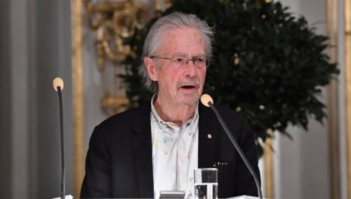 Handke ne osjeća krivnju zbog izjave podrške Miloševiću, no kaže: 'Nisam se dovoljno jasno izrazio'