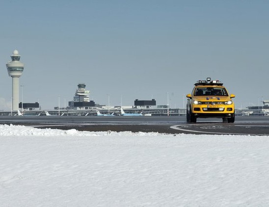 Haos na aerodromu u Amsterdamu: KLM otkazao 80 letova zbog oluje Goreti