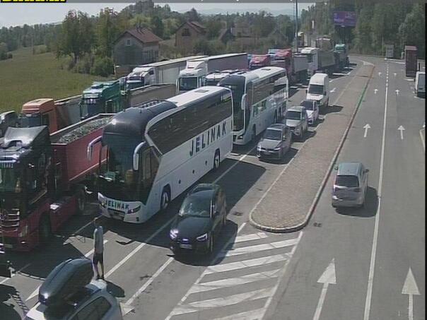 Haos na granicama: Duge kolone na više prelaza, brojne ceste zatvorene