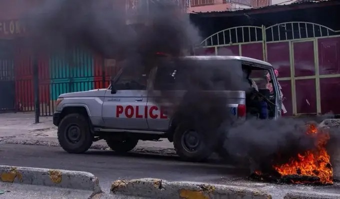 Haos na Haitiju: Bande napale zatvor i oslobodile 500 zatvorenika