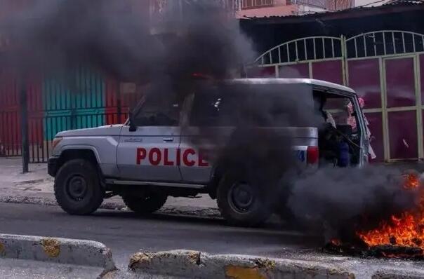 Haos na Haitiju: Bande napale zatvor i oslobodile 500 zatvorenika