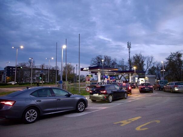 Haos na pumpama u Hrvatskoj, nestašica dizela u Zagrebu