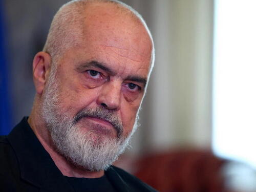Haos u Albaniji: Spriječen napad dronom s eksplozivom na zgradu Vlade