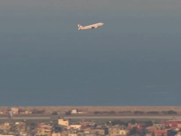 Haos u Bejrutu: Putnički avion poletio usred izraelskih udara na Hezbolah