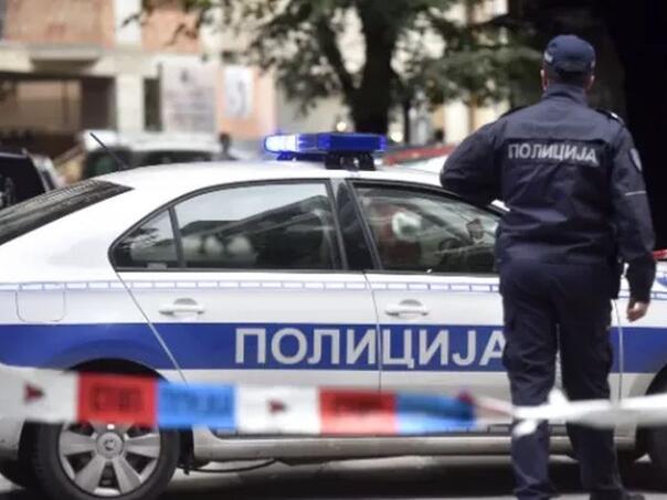 Haos u Beogradu: Autom uletio na autobusku stanicu i gazio pješake