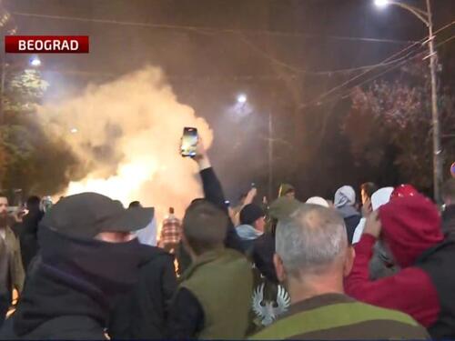 Haos u Beogradu: Maskirani napadači gađali građane!