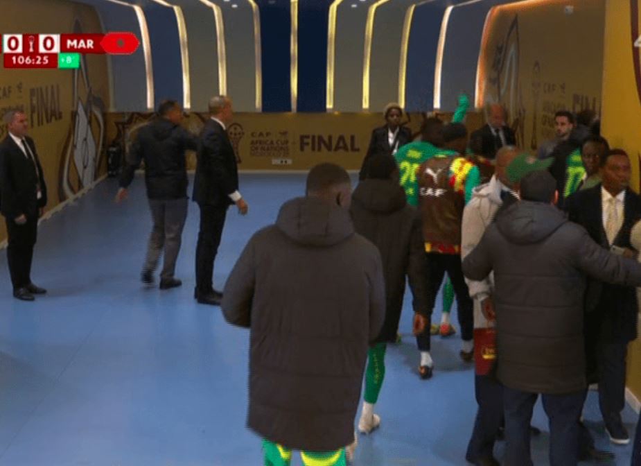 Senegalci izašli s terena zbog penala pa se vratili, Diaz se propisno obrukao