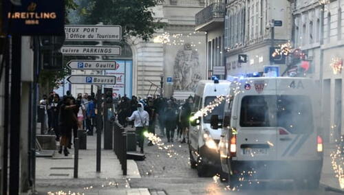 Haos u Francuskoj, 875 uhapšenih i 200 povrijeđenih