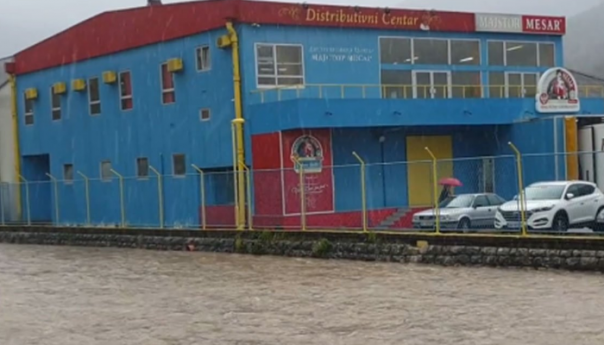 Haos u Herceg Novom - palo 170 litara kiše po metru kvadratnom