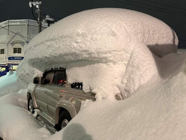 Haos u Japanu: Smrtonosna snježna oluja odnijela 30 života