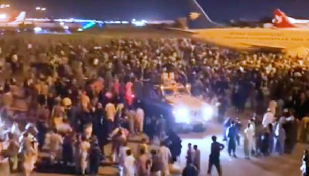 Haos u Kabulu: Građani pokušavaju izaći iz države