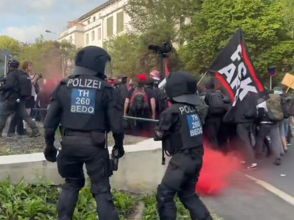Haos u Njemačkoj: Sukobi policije i hiljada demonstranata zbog kongresa AfD-a