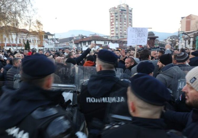 Haos u Novom Pazaru: Masovna tuča zbog izbora
