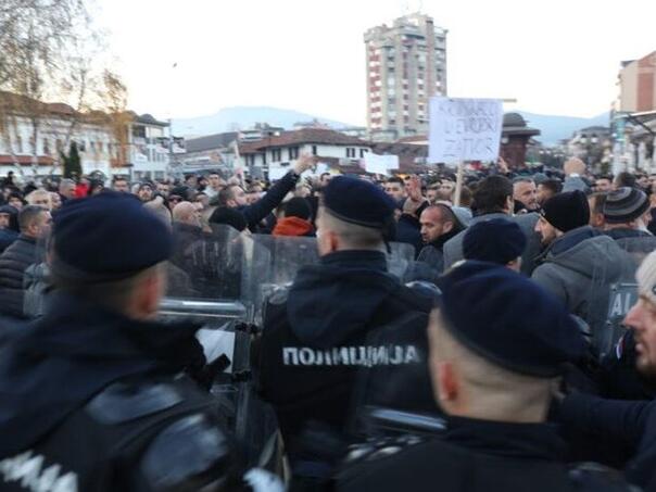 Haos u Novom Pazaru: Masovna tuča zbog izbora