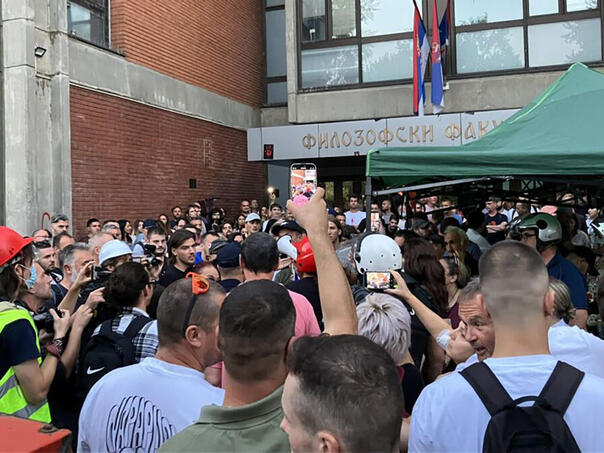Haos u Novom Sadu: Građani i policija se nadmudrivali oko Filozofskog